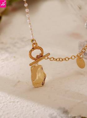 alloy clavicle chain retro pearl Golden irregular Necklace