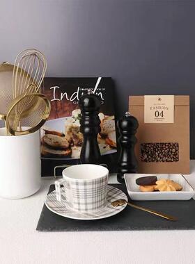 样板房厨房软装饰品咖啡豆面包道具组合