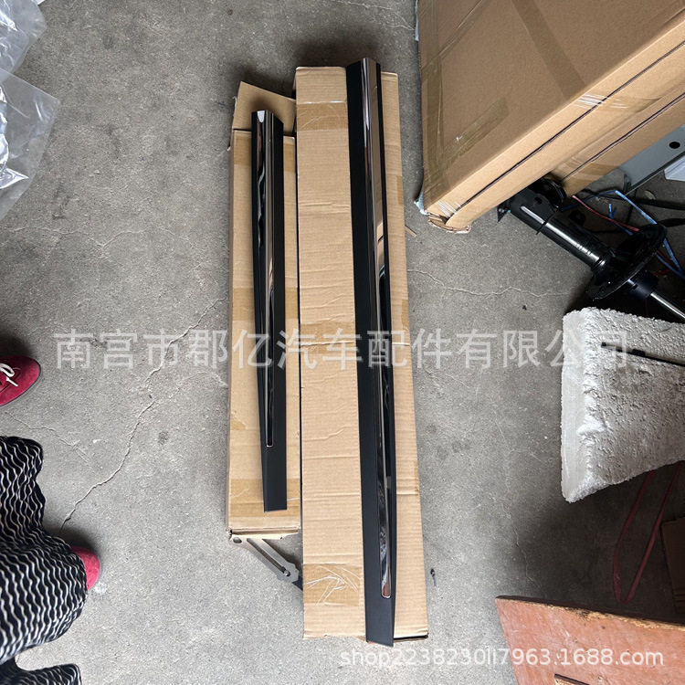 适用于比亚迪唐 汽车车门外饰板 车身防擦条防撞亮条