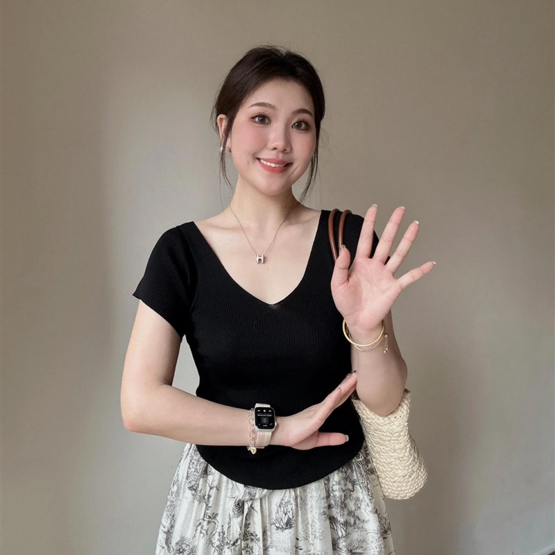 大码胖mm夏装搭配一整套黑色V领短袖T恤美式炸街半身裙子两件套装