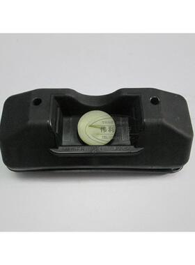适用于奔驰 W218 W212 W207 W204 C180 C200 E260 车身千斤顶胶