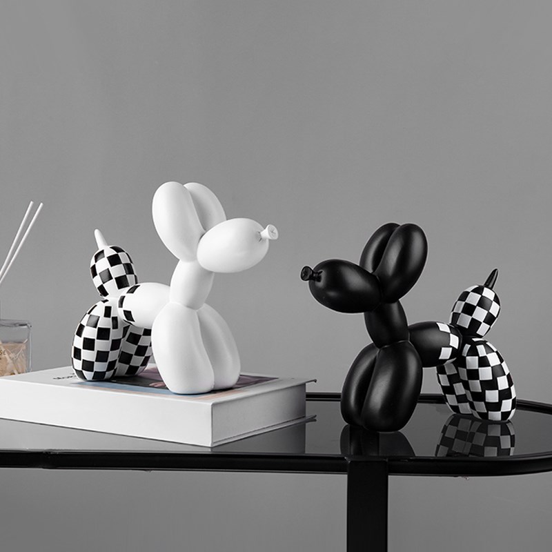 现代软装高级感小众棋盘格气球狗摆件轻奢客厅玄关家居桌面装饰品