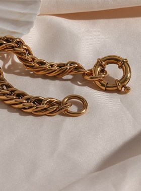 2021 New Design Chunky Vintage OT Clasp Tight Cuban Chain Ch