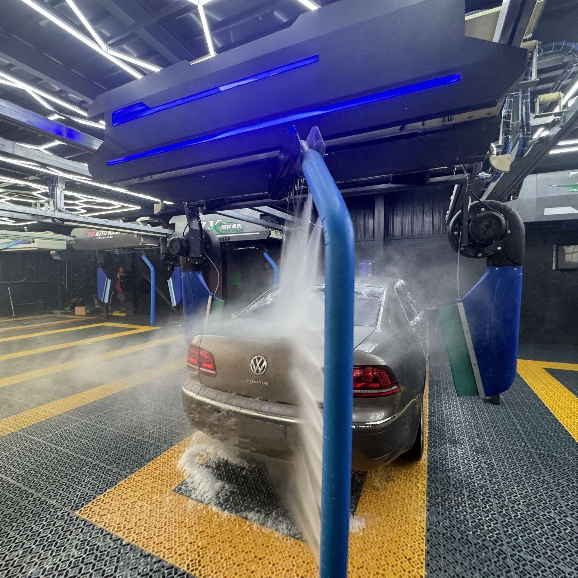电TPT车脑洗机全自动接触大型无人自助商用智洗车无洗护一体设能