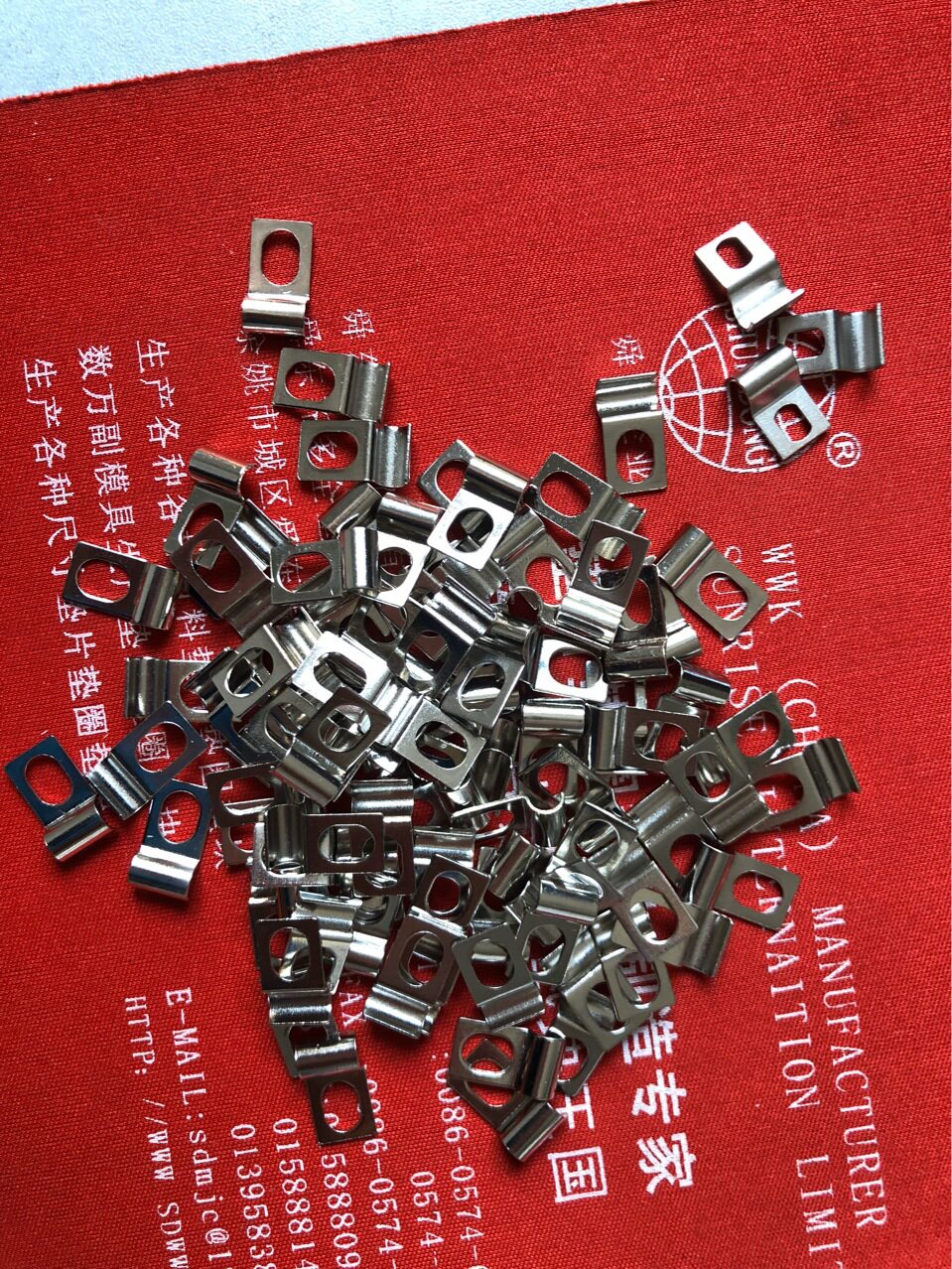 压线扣 绝缘压线板 金属压线扣