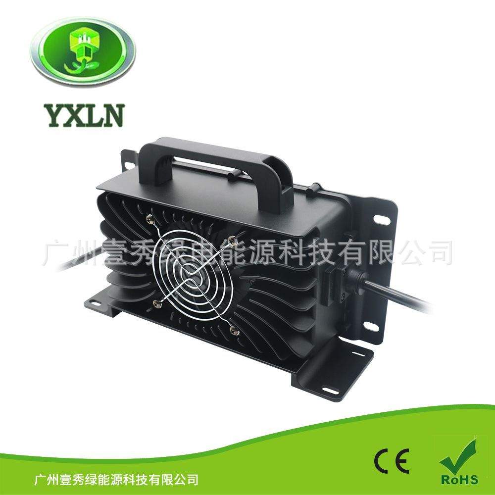 防潮防水60V12A充电器供60V 67.2V 73V 磷酸铁锂铅酸锂电电池使用
