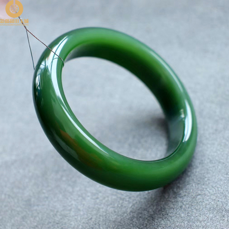 日本品质【小额】新疆和田碧玉手镯老坑料冰底菠菜绿满绿女士款玉