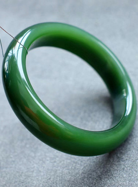 日本品质【小额】新疆和田碧玉手镯老坑料冰底菠菜绿满绿女士款玉