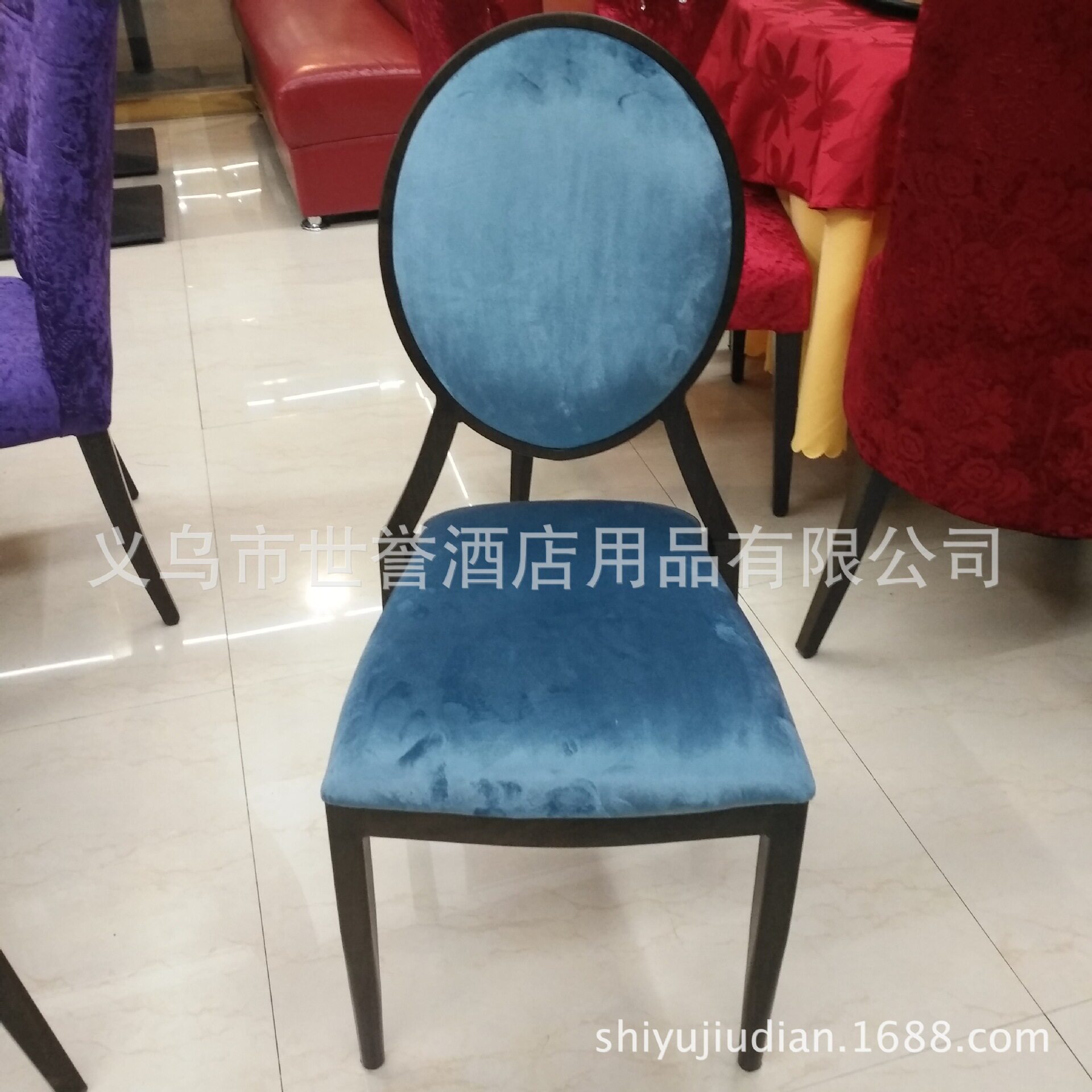 台州丽水酒店餐桌椅 酒店包厢椅 时尚餐厅圆背椅 金属圆背仿木椅