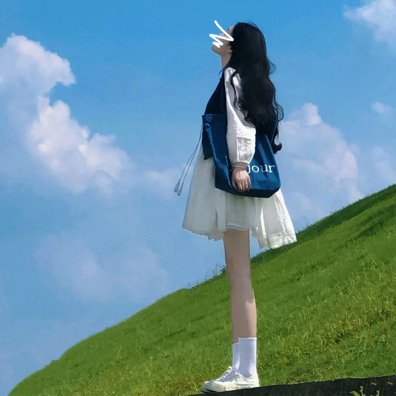 速发小个子白色连衣裙子系感24新款秋冬季韩2穿搭气质高级0套装