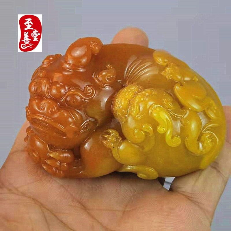速发纯黄龙玉神兽把件招财貔貅手把件