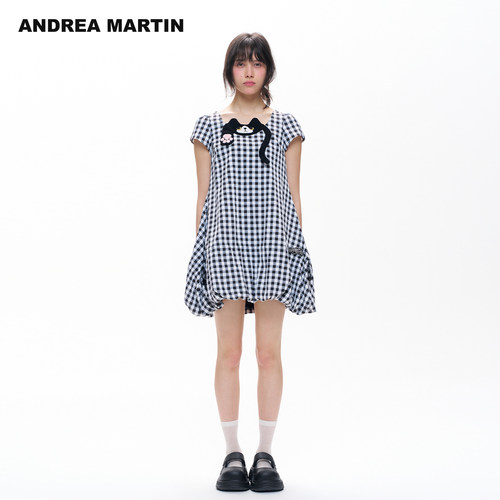 ANDREA MARTIN2026夏季新款黑白格纹立体猫咪宽松休闲短袖连衣裙