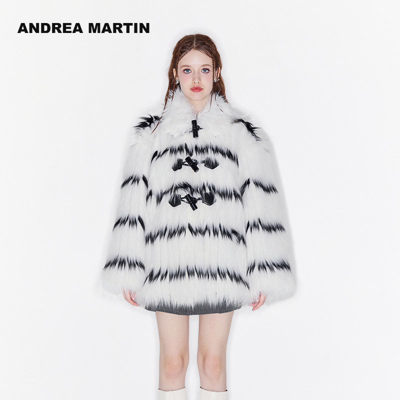 ANDREA MARTIN冬季新款黑白编织条纹对扣环保皮草保暖外套大衣