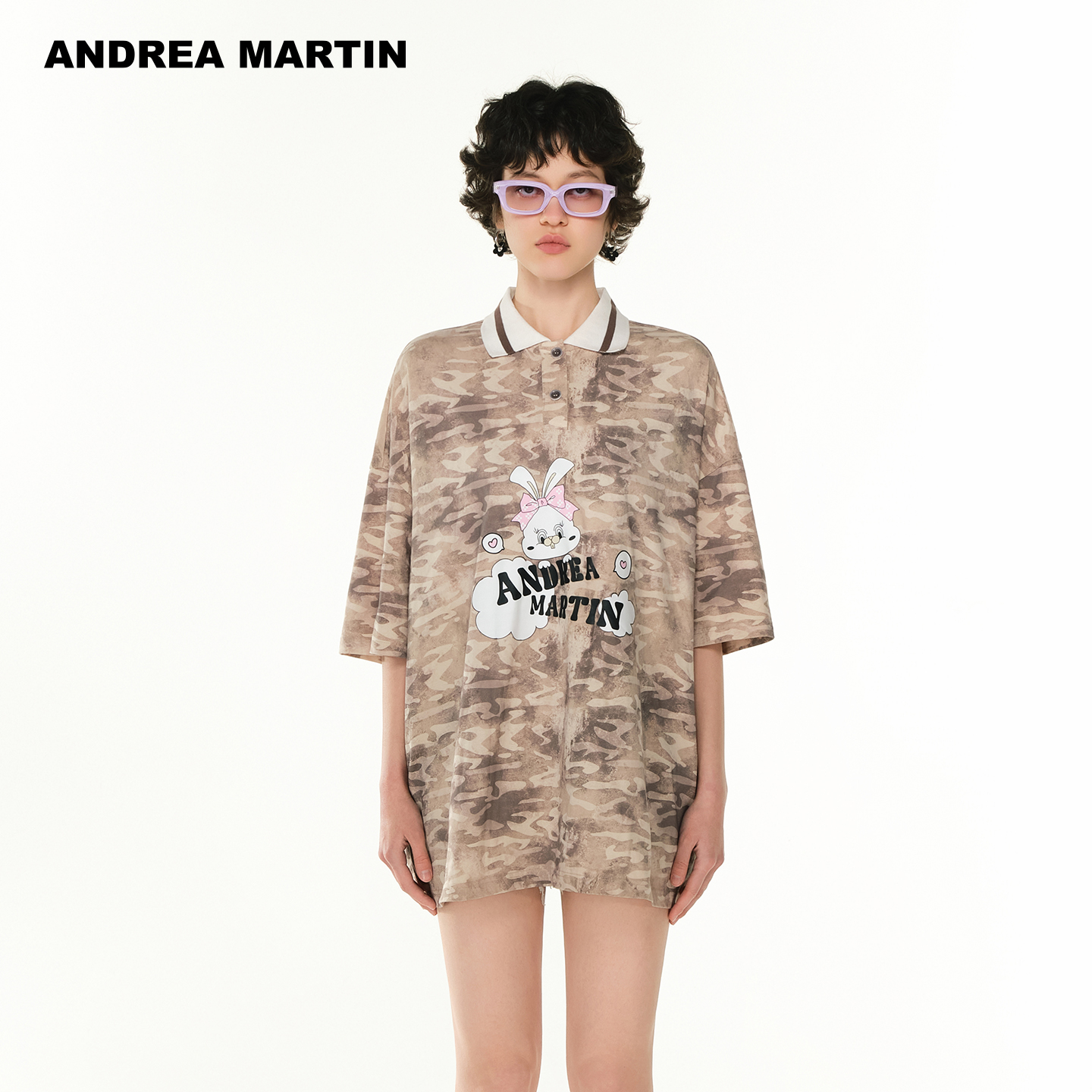 Andrea Martin2025秋季新款迷彩印花T恤女短袖宽松翻领中长款上衣