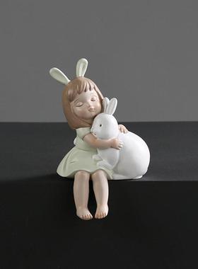 轻奢树脂创意可爱小女孩摆件家居卧室儿童房书桌面装饰品生日礼物