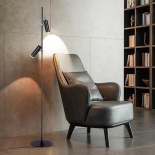 落地计灯眼设感北欧客厅沙发钢琴灯简约现式追光者代卧室床头护氛