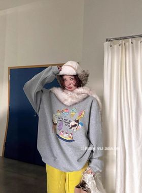 【FISH YU】冬季新款韩货甜筒印花可拆卸立体娃娃别针卫衣25776