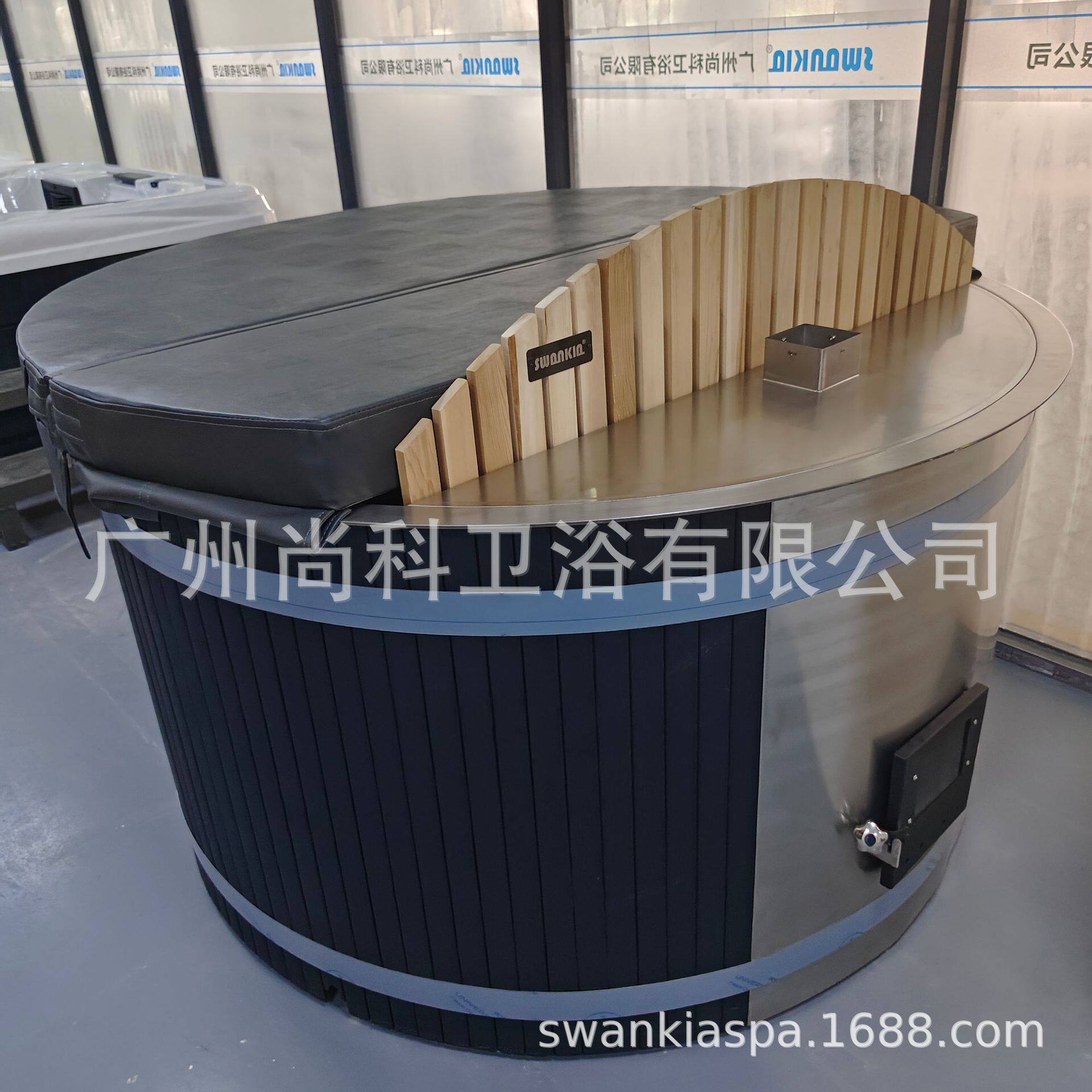 厂家直销豪华圆形进口铁杉木材质浴桶柴火炉加热户外泡澡桑拿浴桶