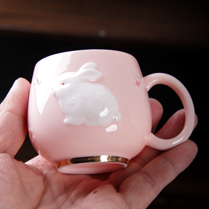 堆白粉色白兔茶杯陶瓷主人杯中式禅定品茗杯带柄杯碟女性个人单杯