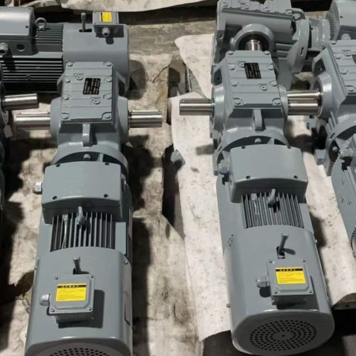 R77-Y2.2KW-44.78-M1齿轮减速器 H2HH5-NA75-B螺旋减速机