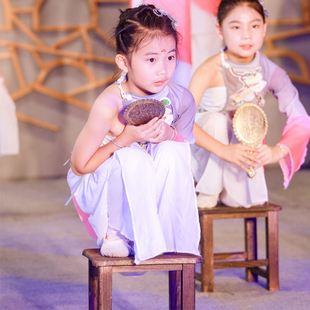 速发儿童妆蹈演出服巧悦梳舞剧目胭凳妆古典舞蹈服饰道具脂子镜子