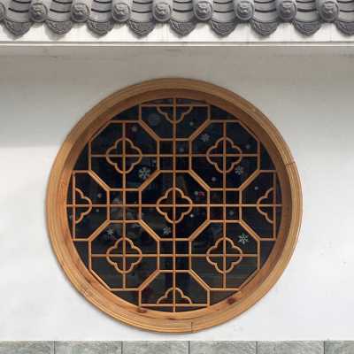 新品仿古实木门窗花格中式装修窗户背景墙镂空雕花隔断屏风东阳木