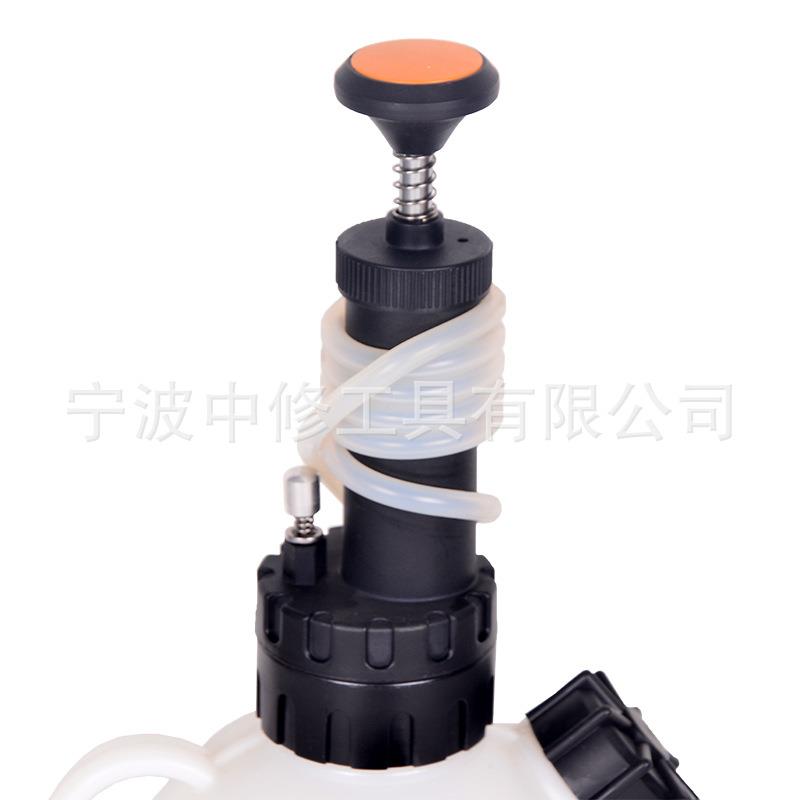 汽车刹车油更换器手动刹车油更换通2L真空刹车油壶抽油机刹车修理