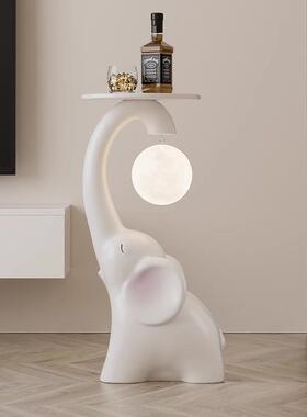 客厅大型落地月球象摆件电视柜旁边沙发旁托盘收纳轻奢高档装饰品