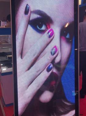 酒店广告机led广告水台led高屏清d显示牌立式广招UVG告机le镜子屏