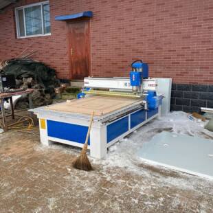 1325木工雕刻机 数控广告pp板雕刻机家具浮雕机PVC板亚克力雕刻机