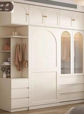 家用卧室代简约高档橱现实木多层拉板衣法式奶83035油风推门衣柜