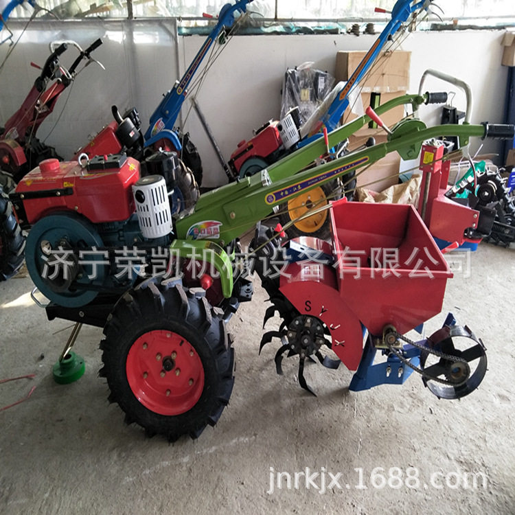 甘肃手扶培土埋腾机 果树葡萄黄烟培土机 多功能手扶拖拉机覆膜机