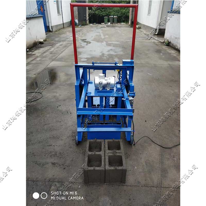 三相电免烧家用小型移动制砖机