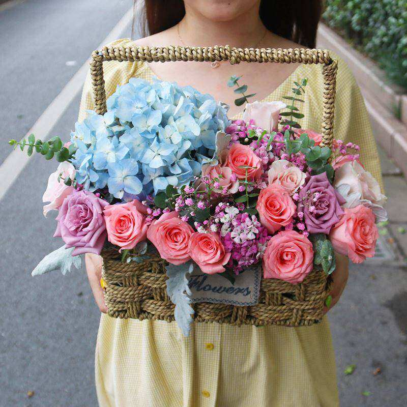 母亲节花束杭州绣球玫瑰混搭手提抱抱桶速递同城南京生日配送