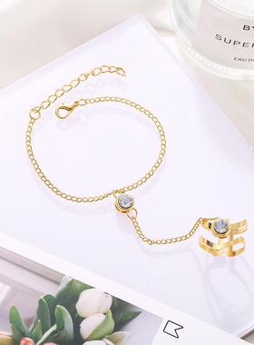 Chain ring rings women 连指手饰 镶钻镂空V字连身戒指手錬女