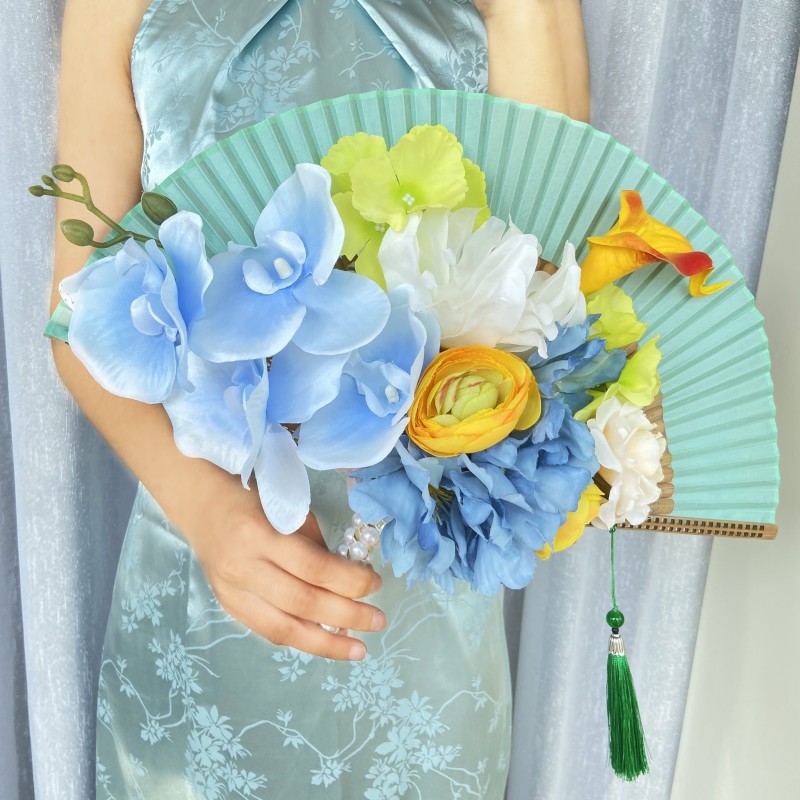新中式晨袍手捧花送新娘领证花束拍照道具出嫁折扇结婚礼物喜扇子
