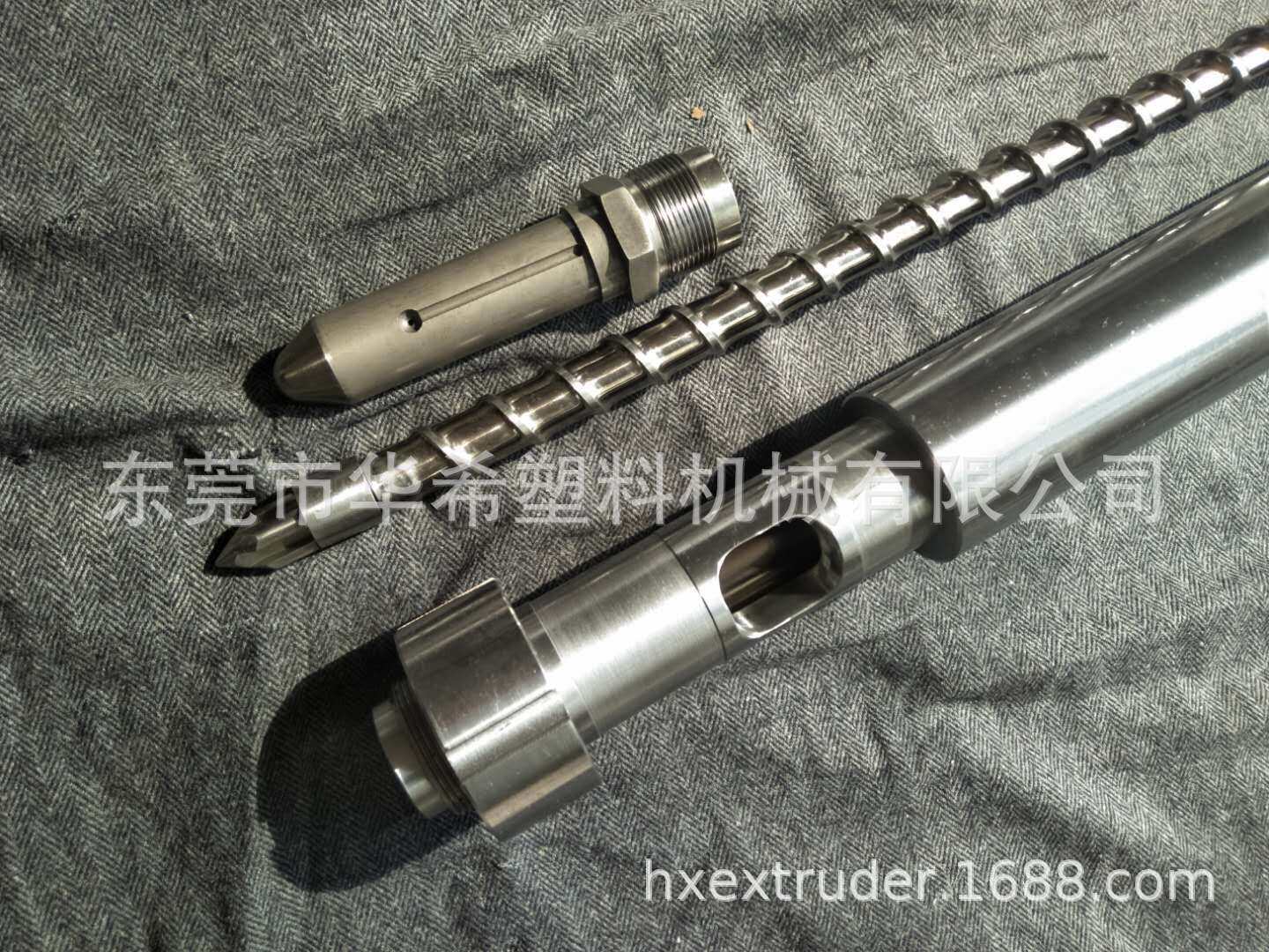 住友180Tφ36挤出机螺杆料筒