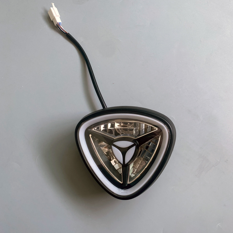 新品電動車前大燈12V雅迪電動自行車大燈4線夜行燈電動車零配件