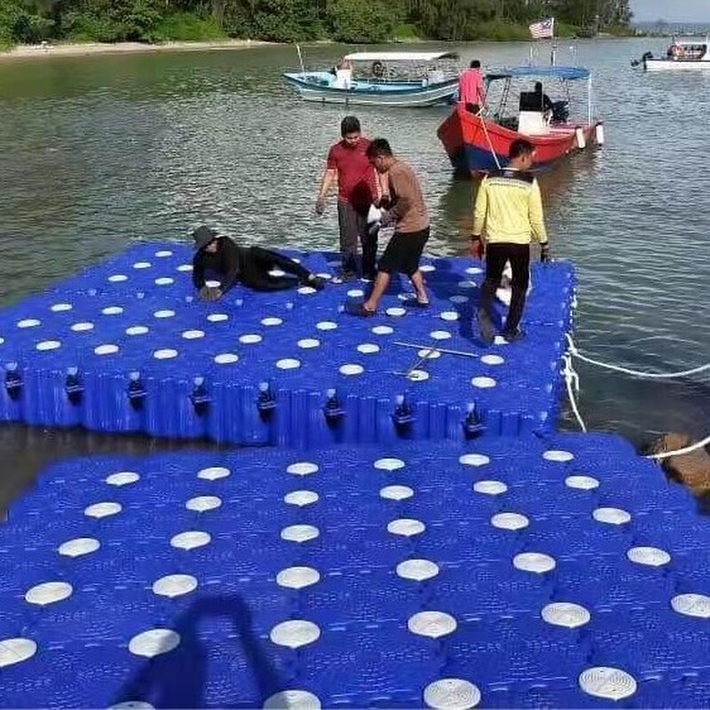 海上冲浪浮桥戏水游泳平台鱼排网箱养殖娱乐休闲垂钓平台水上栈道
