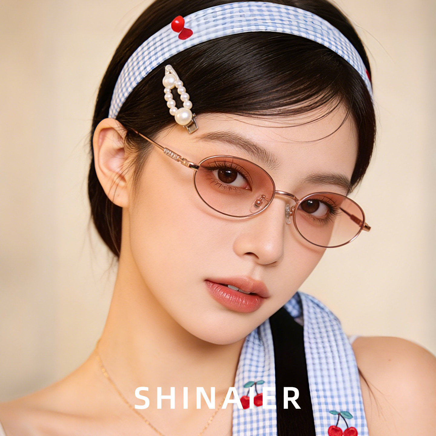 白鹿同款纯钛超轻太阳变色眼镜女