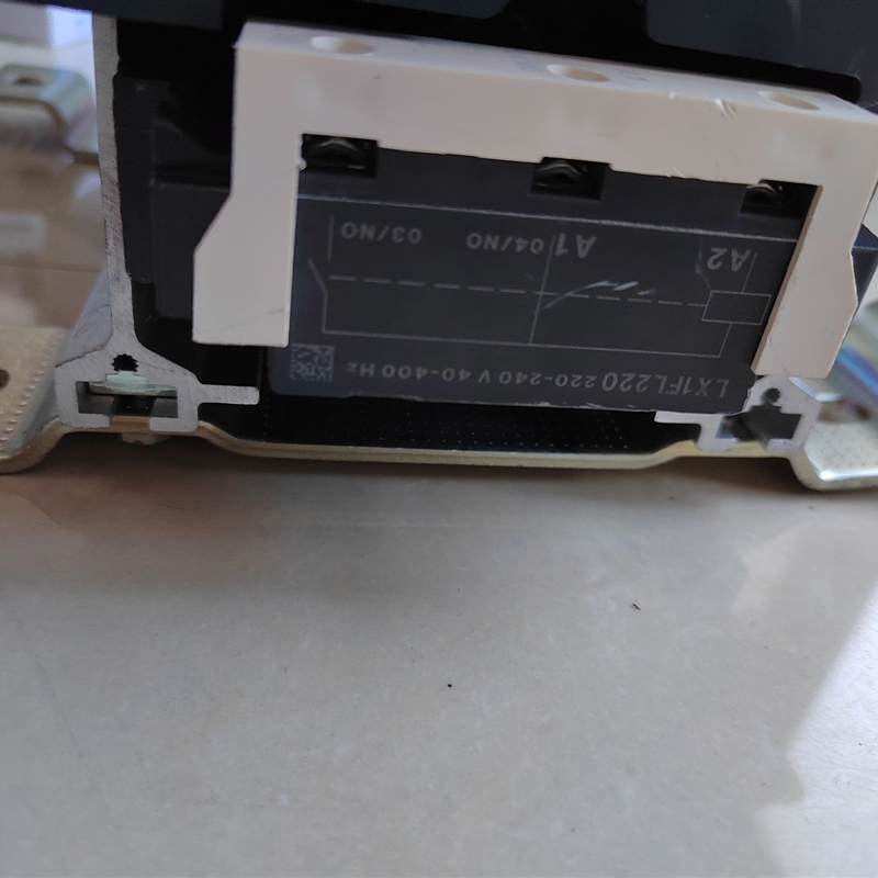 新品交流接触器LC1D620M7C   数量:1台