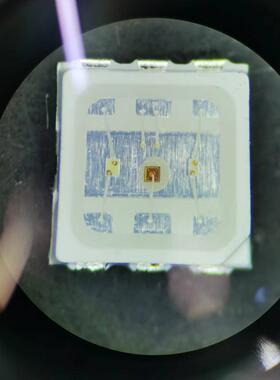 量3030RGB现货0.30.6w1.极5w3030RGB灯珠全彩led大灯发光w二管三