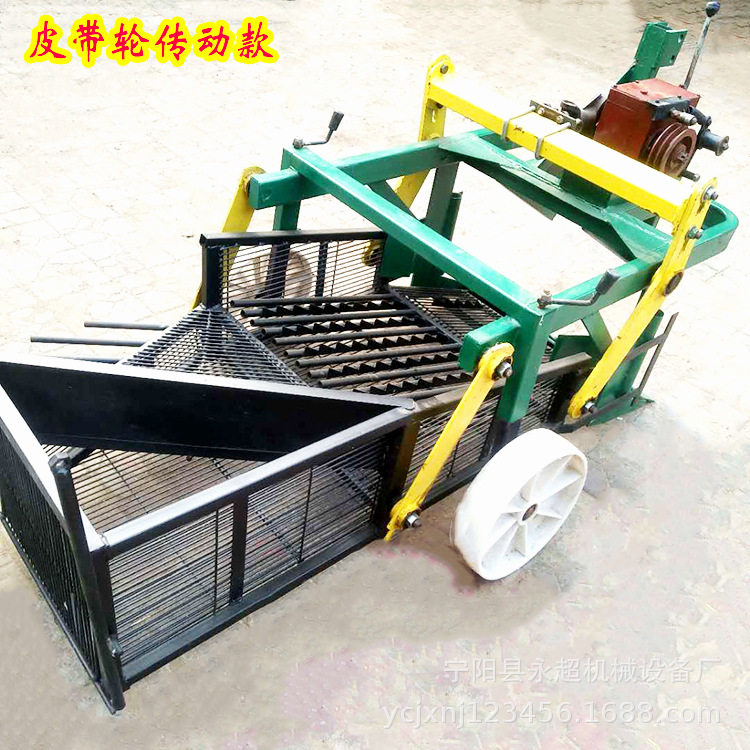河南许昌花生收获机四轮车带震动筛式刨花生机起垄平地可收落果