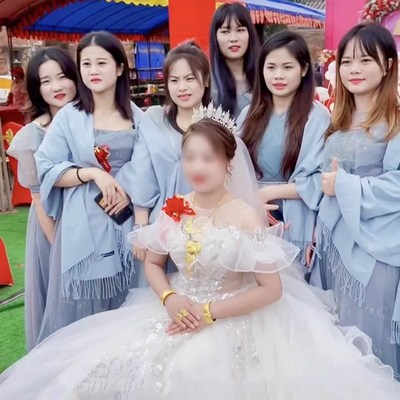 极速豆沙粉伴娘披肩姐妹团婚纱礼服外搭围巾保暖两用香槟米白色女