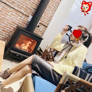 好货Wood the fire with a rural household waste wood firewood