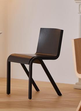 小卡家居Ready餐椅北欧现代黑色实木椅子设计师侘寂风客厅书桌椅