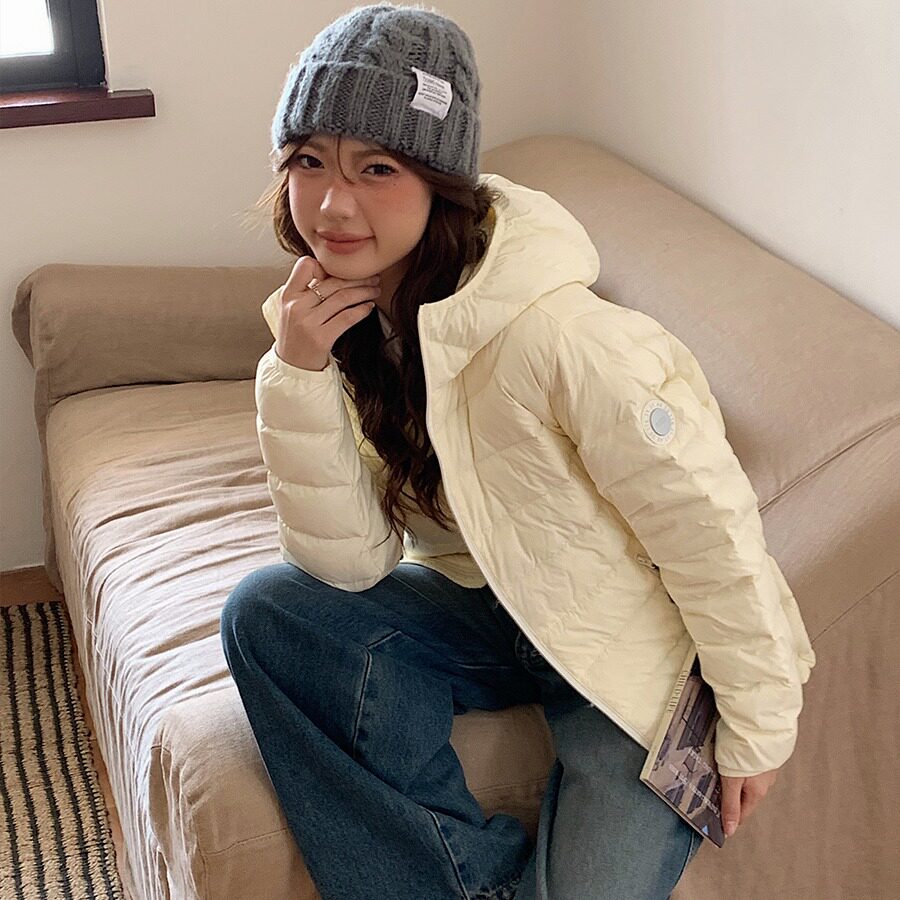 韩版排骨羽绒棉服女短款轻薄袖标新款韩版休闲秋冬季连帽外套潮