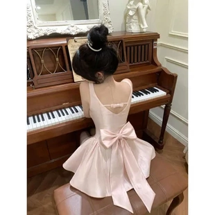 蝴蝶结 连衣裙大小姐公主风甜美吊带千金显瘦春夏后背富家欲纯新款