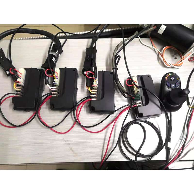 电动轮椅控制器 电动叉车搬运车大功率控制器 一拖四无刷控制器