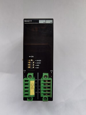 编程器 PLC . CPM2C-MAD11-JG